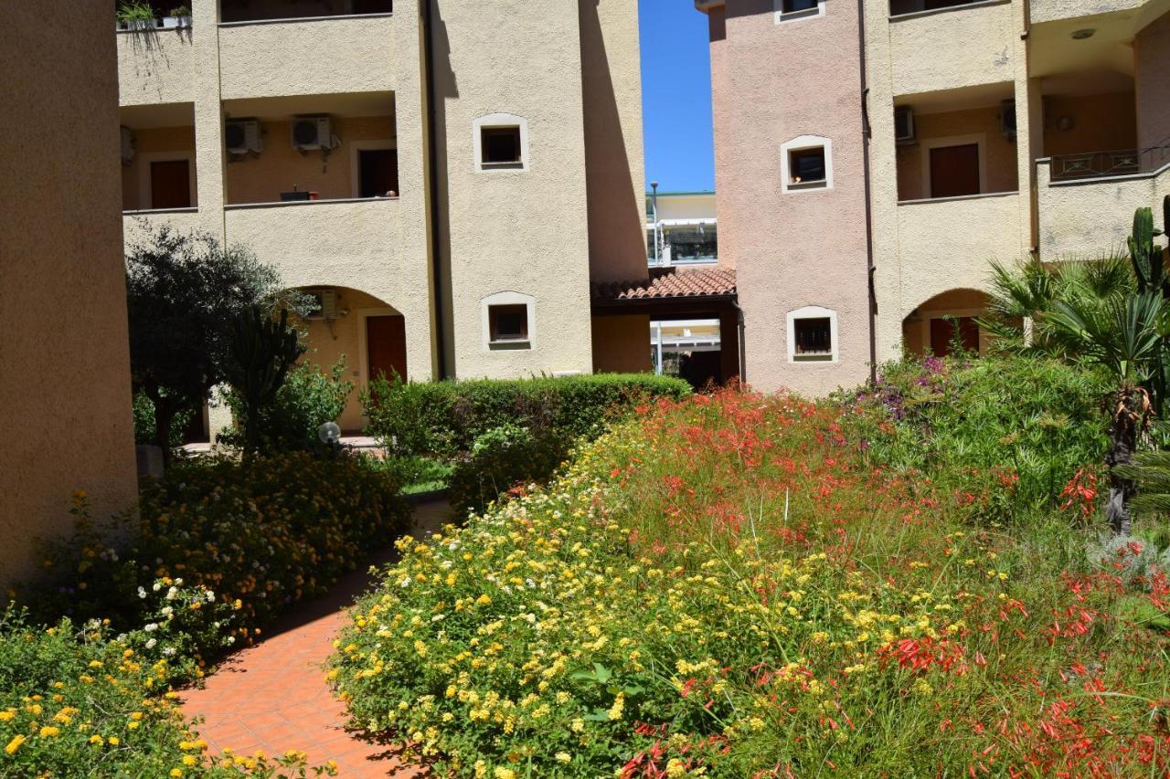 Il Mare Di Olbia Holiday Apartment Екстер'єр фото